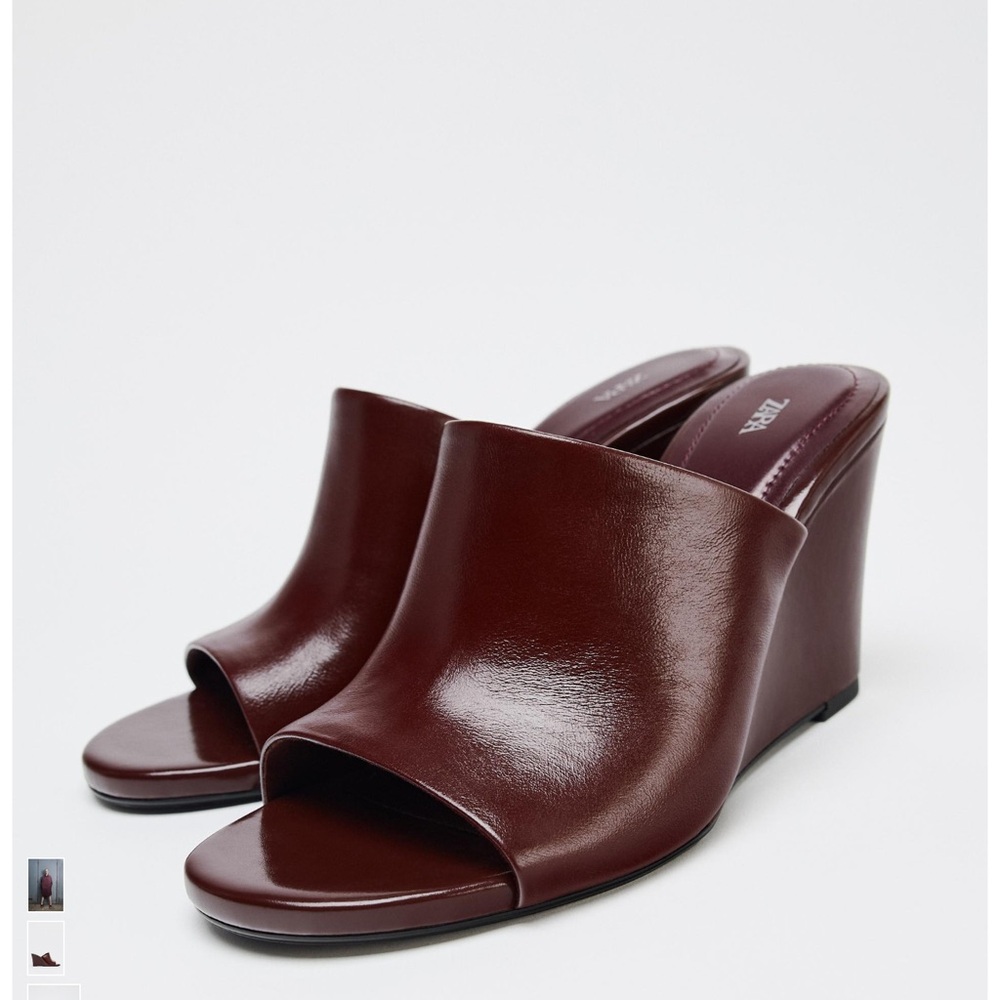 Zara Women's Burgundy Wedge Sandals